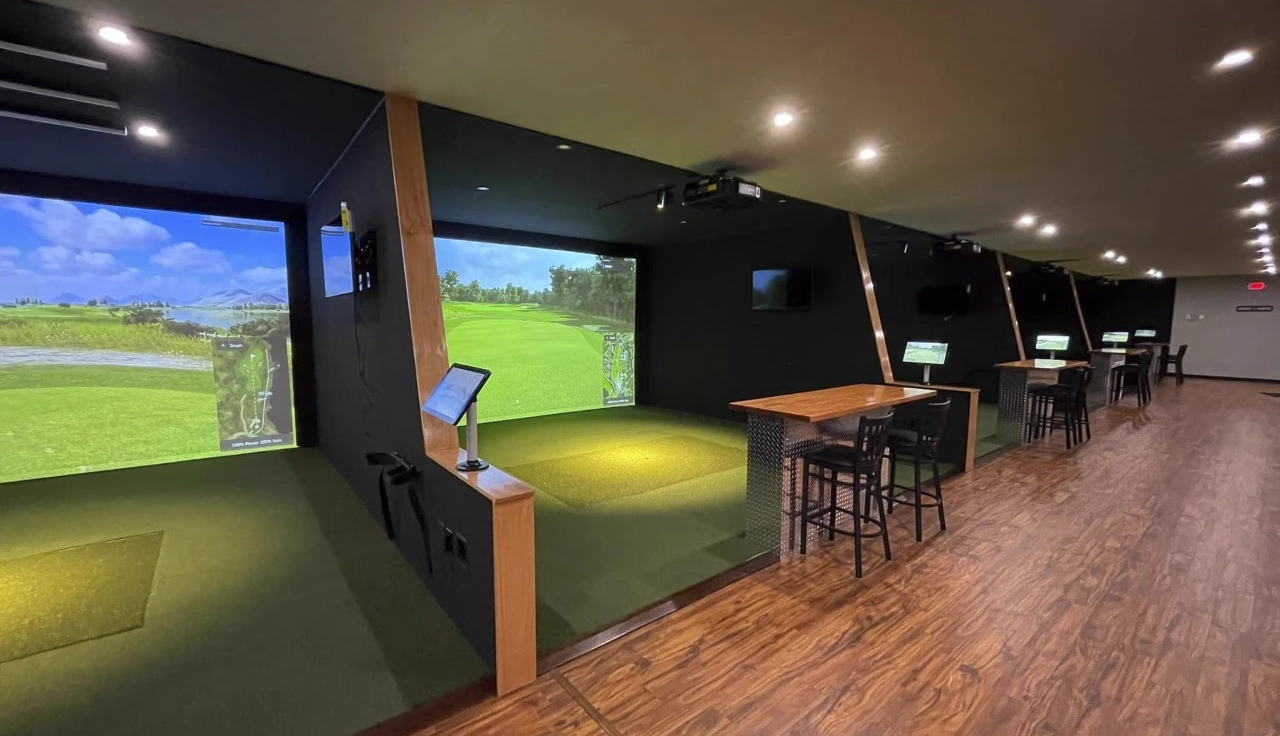 4800-lumen-golf-simulator-laser-projector.webp