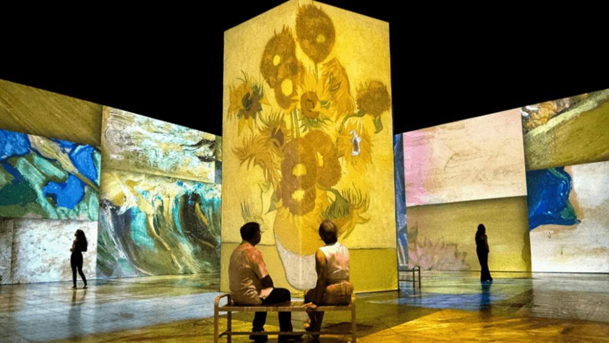 Immersive Experience Centers laser projector
